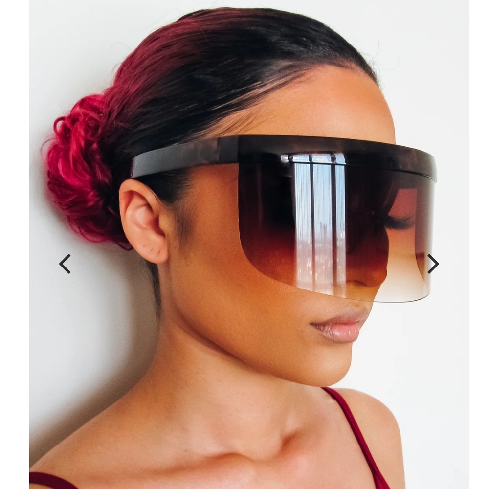 Oversized Gradient Sunglasses